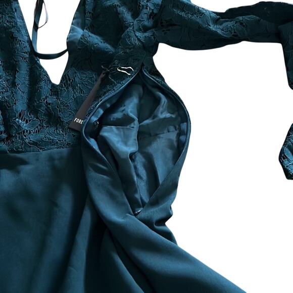 Forever 21  Dark Teal Special Occasion Dress Juniors Size Small Lace Long Sleeve - Picture 6 of 11